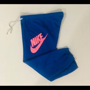 Nike Capri Joggers